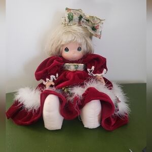 1997 Enesco Precious Moments Mary Christmas Doll With Red Velvet Dress